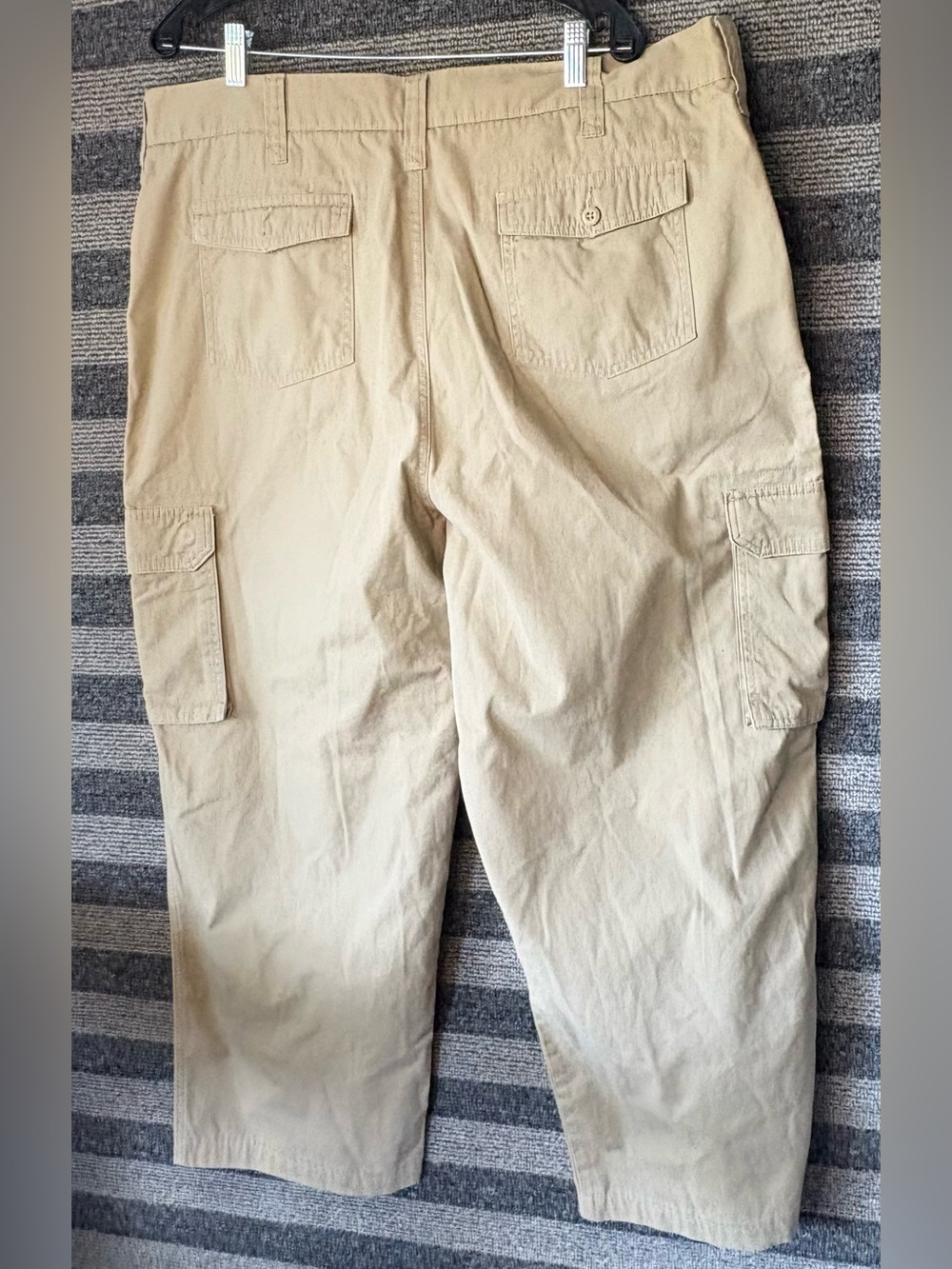 Tommy Hilfiger Beige Men’s Wide Leg Cargo Pants 42 x 30 EUC - Picture 4 of 7
